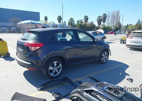 2018 Honda Hr-V Lx z USA, uszkodzony, nr VIN 3CZRU5H39JM707310